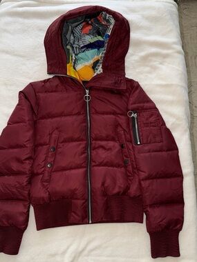 Women's Hooded Puffer Jacket in Wine Red